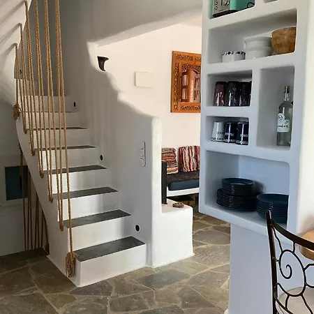 Xanthos Villa Plaka (Naxos)